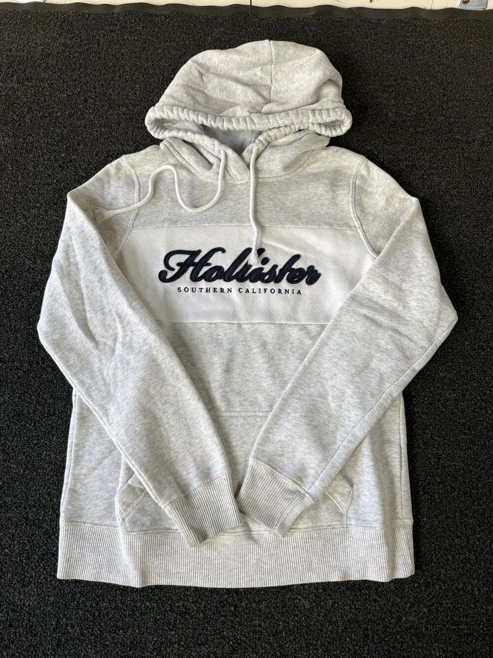 Hollister Southern California Script Applique Logo Heather Gray Hoodie